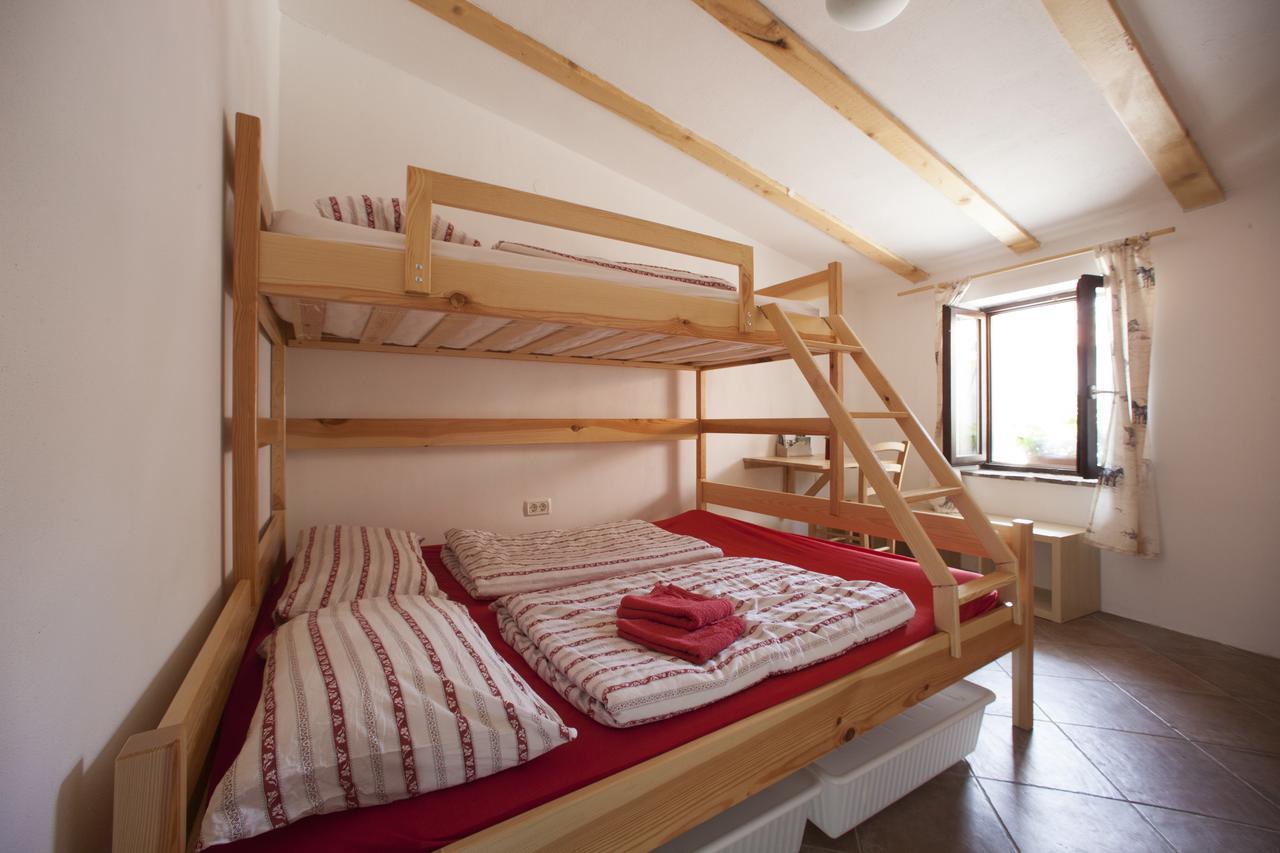 Hostel Xaxid Črni Kal 外观 照片