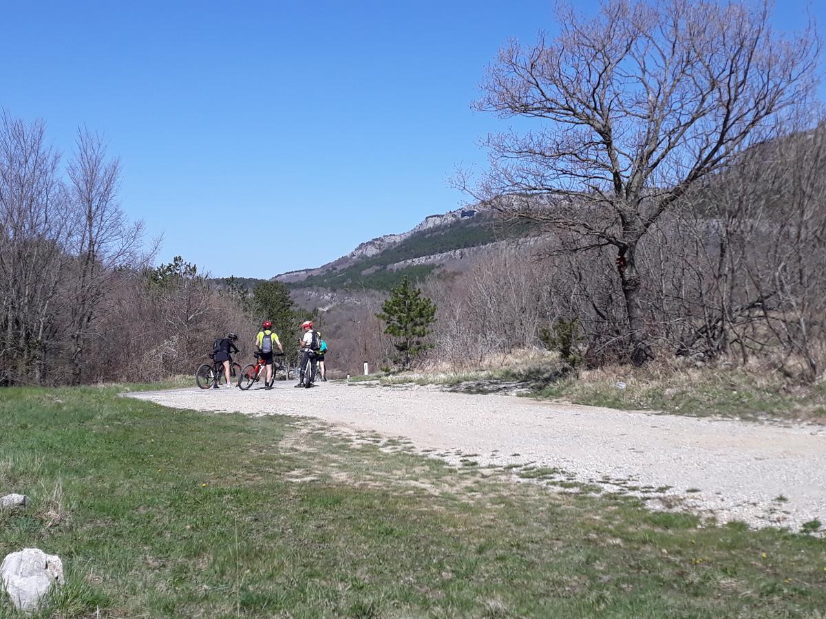 Hostel Xaxid Črni Kal 外观 照片