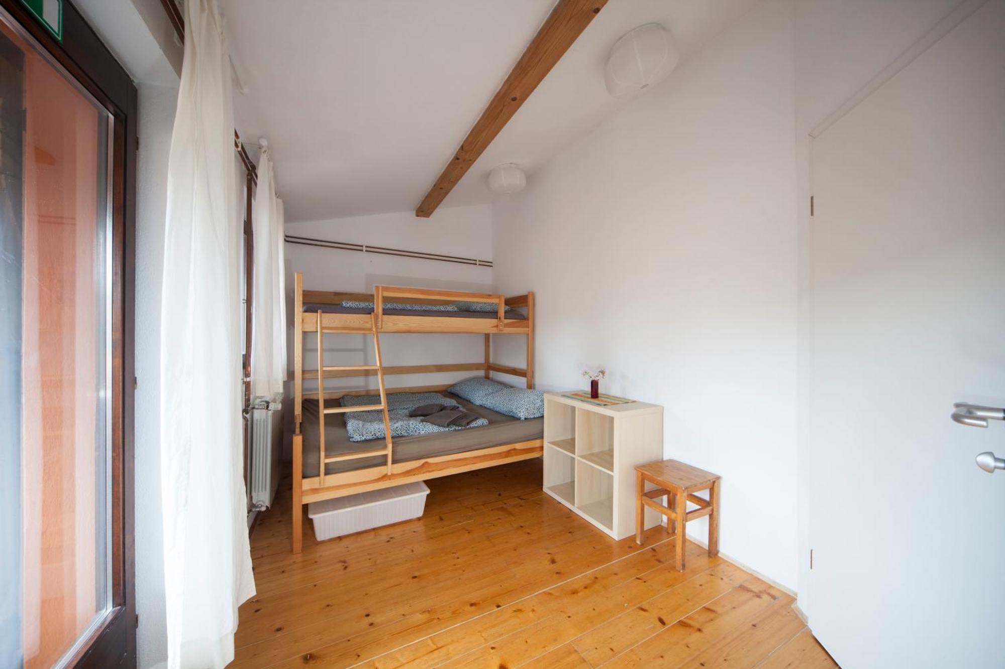 Hostel Xaxid Črni Kal 外观 照片