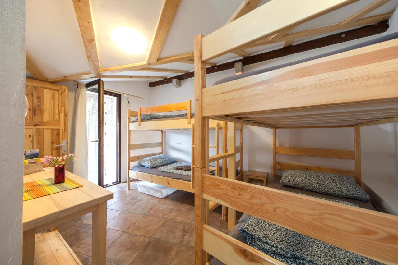 Hostel Xaxid Črni Kal 外观 照片